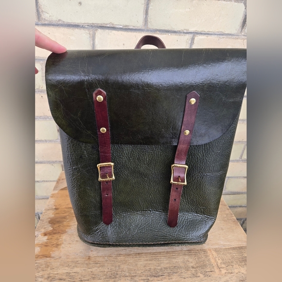 Vintage Leather Backpack - Picture 7 of 12